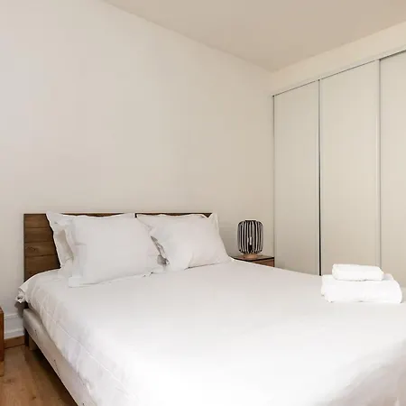 Apartment Eiffel Tower & Champ De Mars - Cityapartmentstay Paris