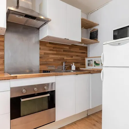 Apartment Eiffel Tower & Champ De Mars - Cityapartmentstay *